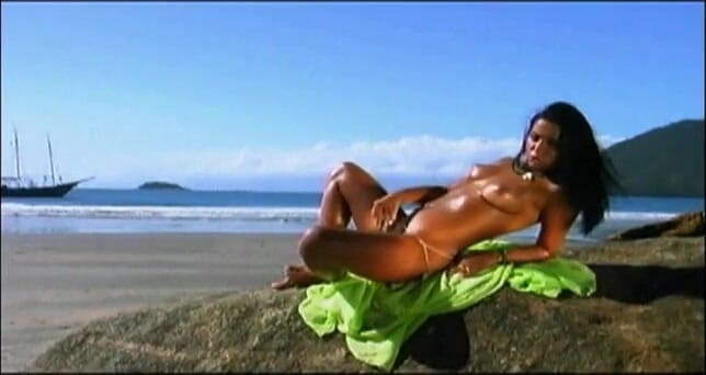 Coyote Raunch: Ju Pantera loves fantasy island