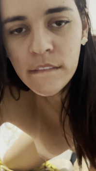 Lidi Ferrari njuter på Rica Toretos penis och sprutar.