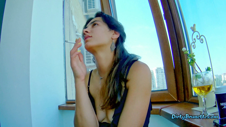 Dirty Brunette: 오지는 젖탱이