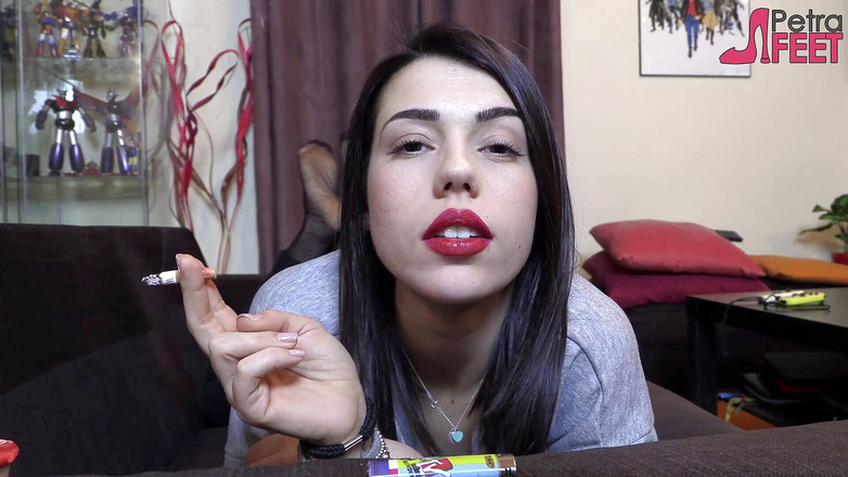 Smokin Fetish: Kouření se sexy Petrou