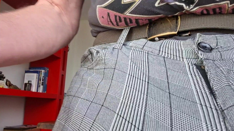 Monster_Meat_: Walking Bulging in the Garden