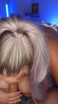 Tombul vücutlu hatunlar Hayley Davies ve Jennifer White yarağı paylaşıyor