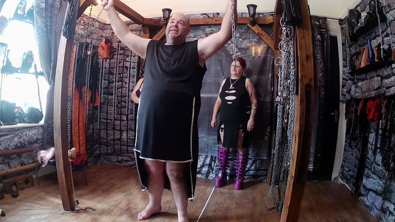 Aaexperiencesltd: Lezione dell'orso lanista sulla frustata con la studentessa padrona izar