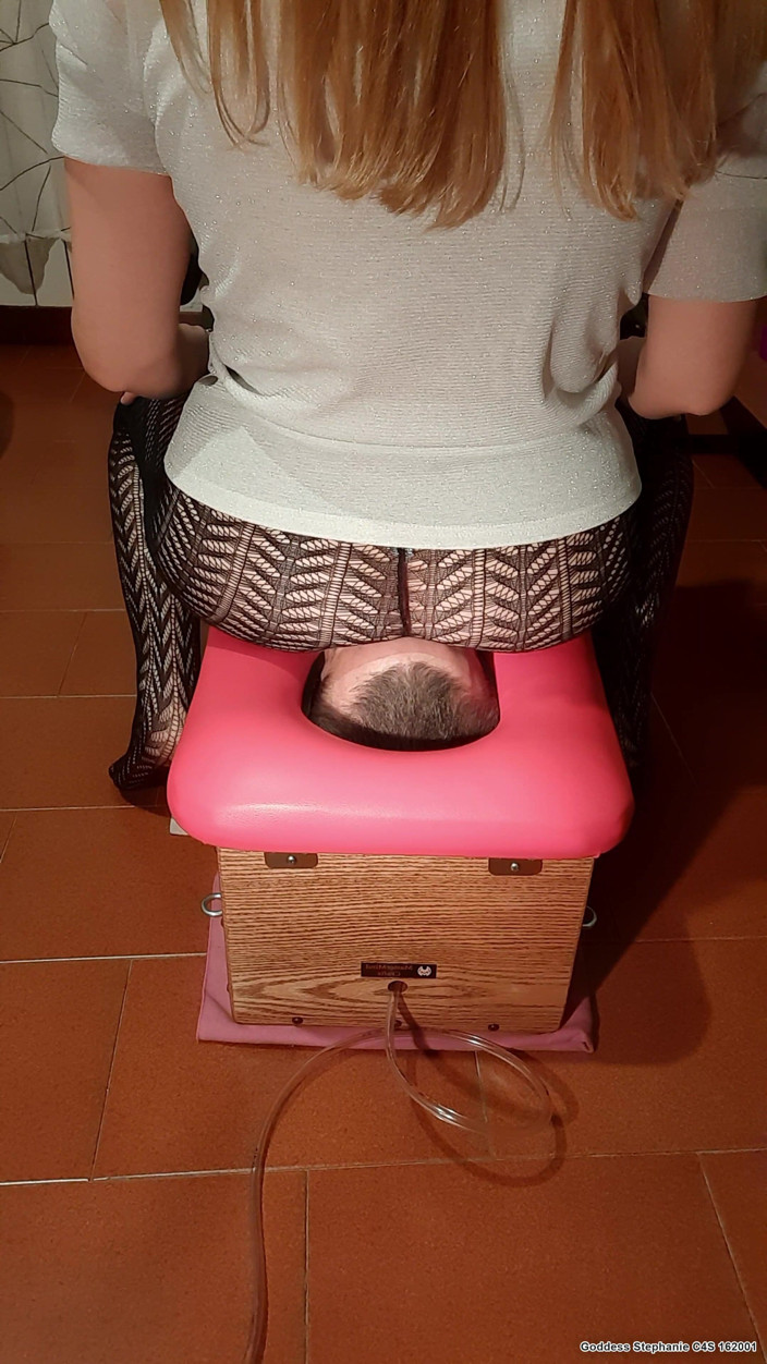 goddess82: Pussy and Ass Smoth**ing!