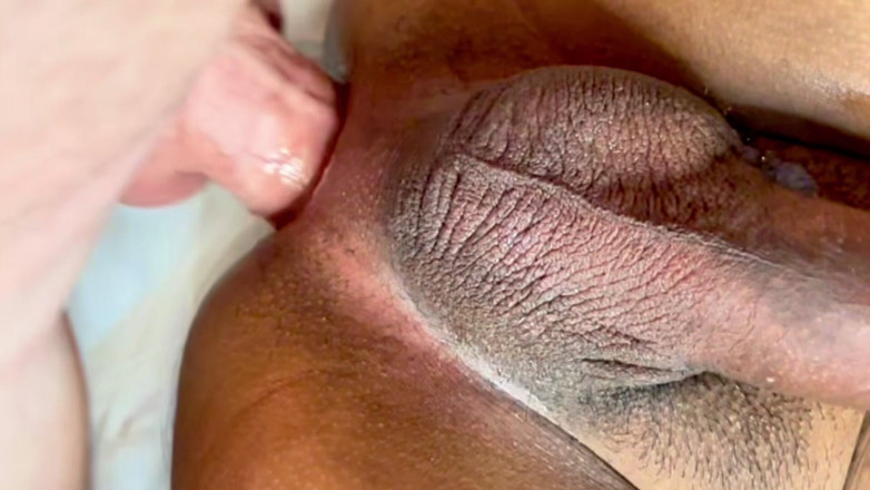 TransFindHer: Eff -thick and Juicy Shemale Cast for Her First Porn Shoot