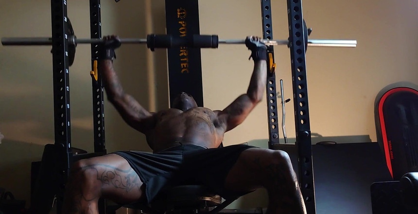 Hallelujah Johnson: Hallelujah Johnson - 去健身房