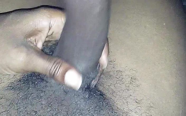 SweetDWillie456: 爸爸顶着巨大的大黑屌