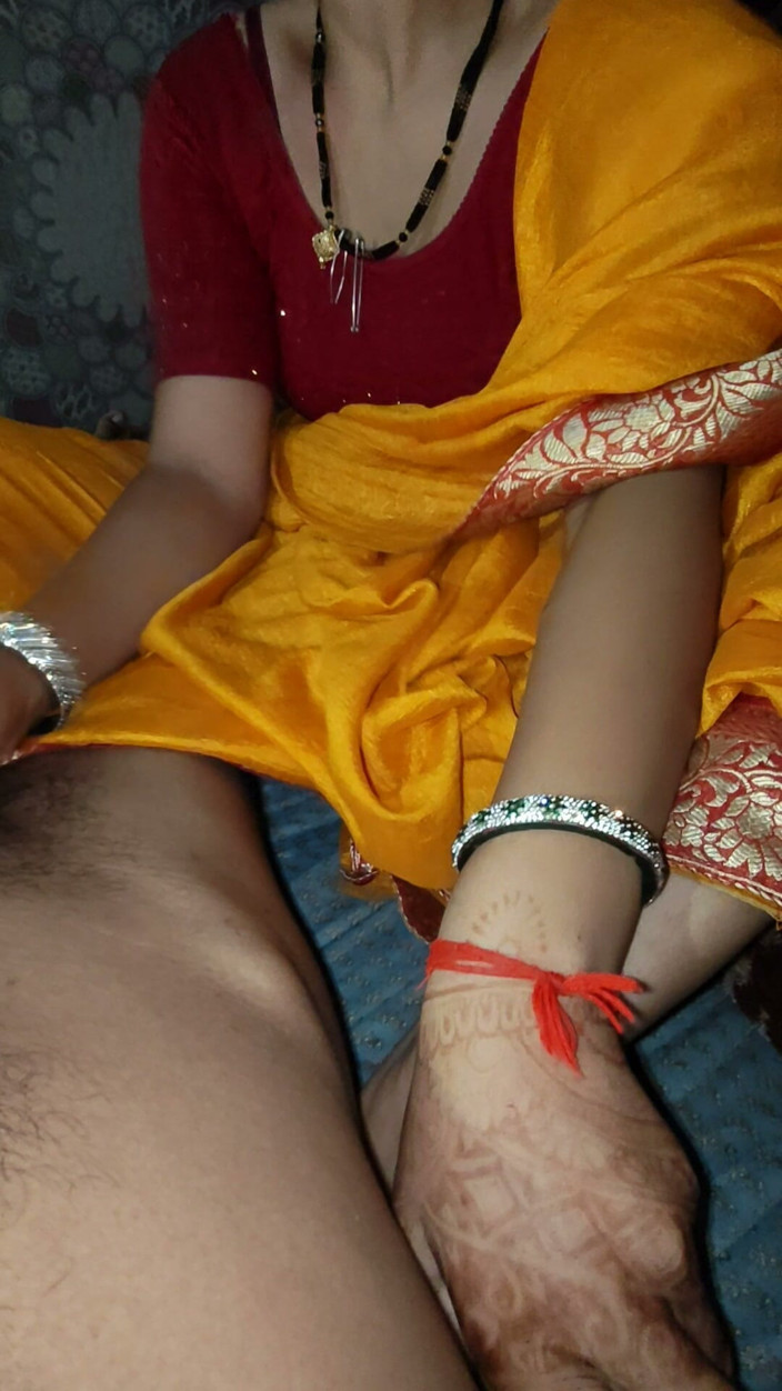 Sunnylesbians: Desi Sasu Ji Ko Choda เย็ดอย่างมันส์ในห้องนอน