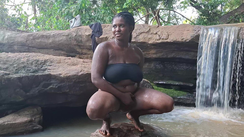 BMCs: Di syurga Purro bersentuhan dengan alam semula jadi basah yang...