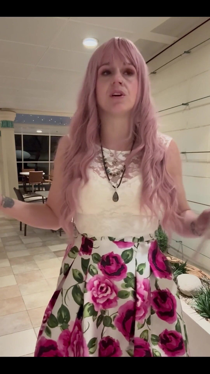 Suzy Wylde: Это извращенка