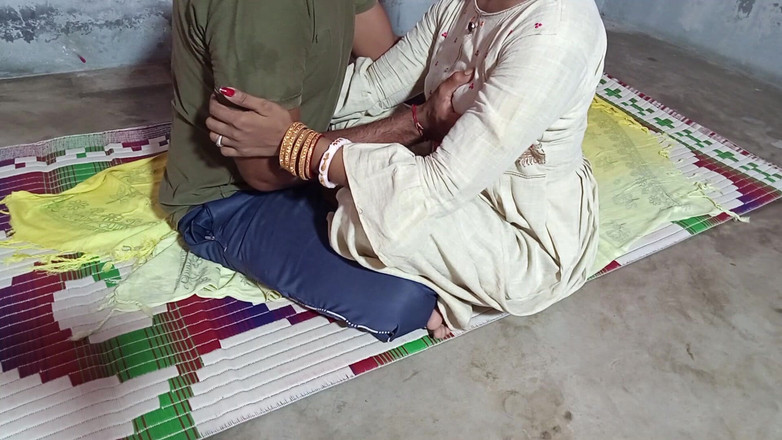 FireeCouple: Lo sconosciuto è venuto in casa per bere l'acqua e mi...