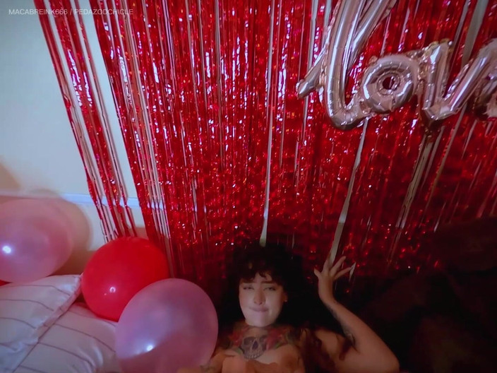 Macabreink: Sevgililer Günü'nde Sıcak Seks