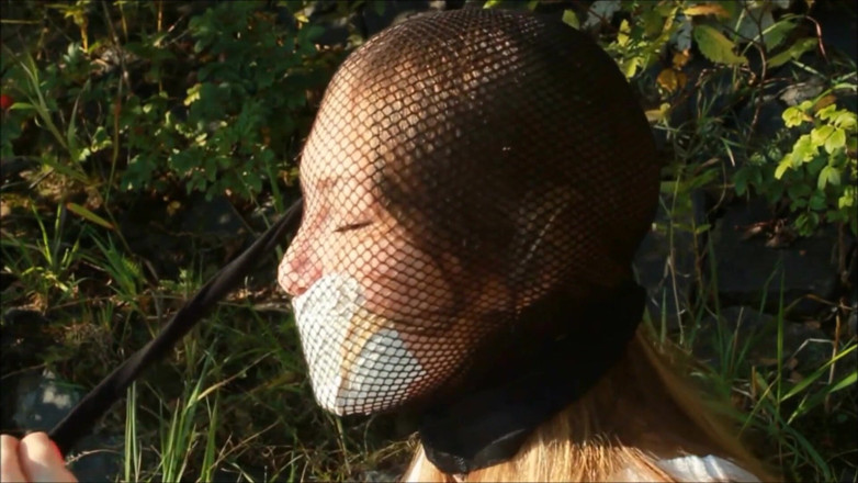 Selfgags classic: Gagged glamour model