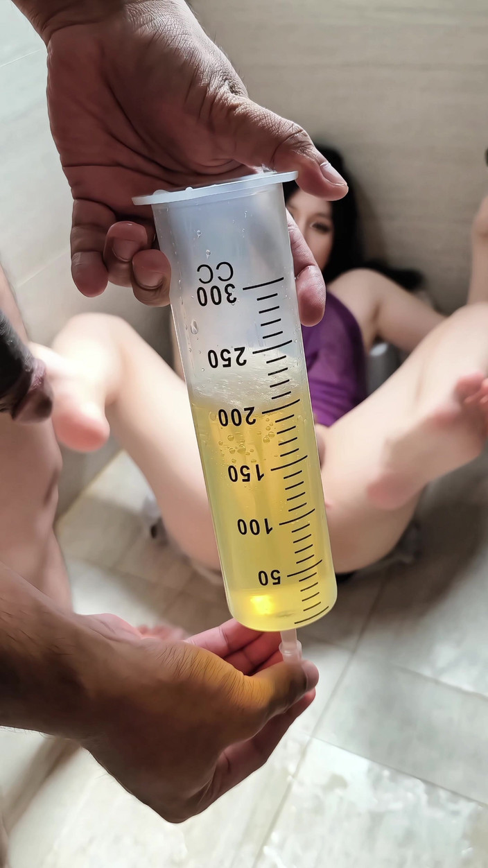 LolaCD: F034 - 肛门撒尿3（射精）