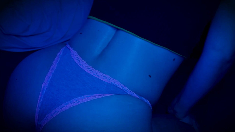 Branquinha De Leite: Ona chce dać loda.