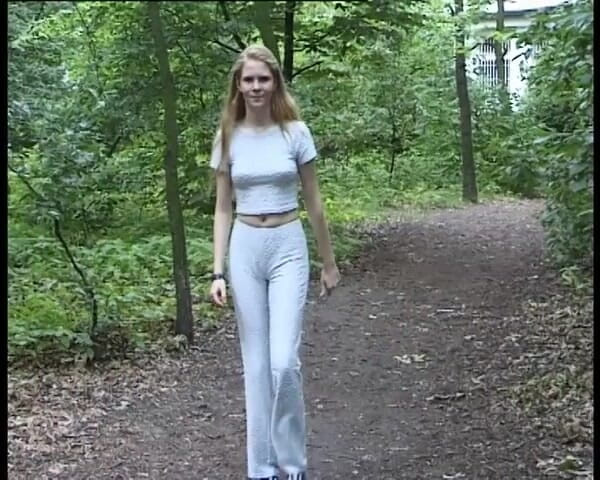 YOUR FIRST PORN: Nancy, una chica pecada