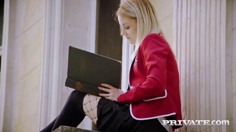 Private.com: Nadržená studentka Natalia Starr v hardcore šukání se svým učitelem