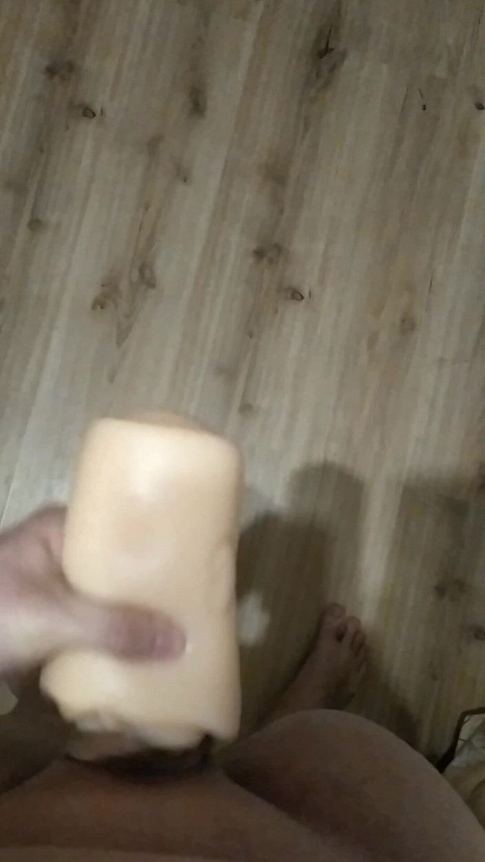 gripfeet: Tento velkolepý masturbátor mě udělal