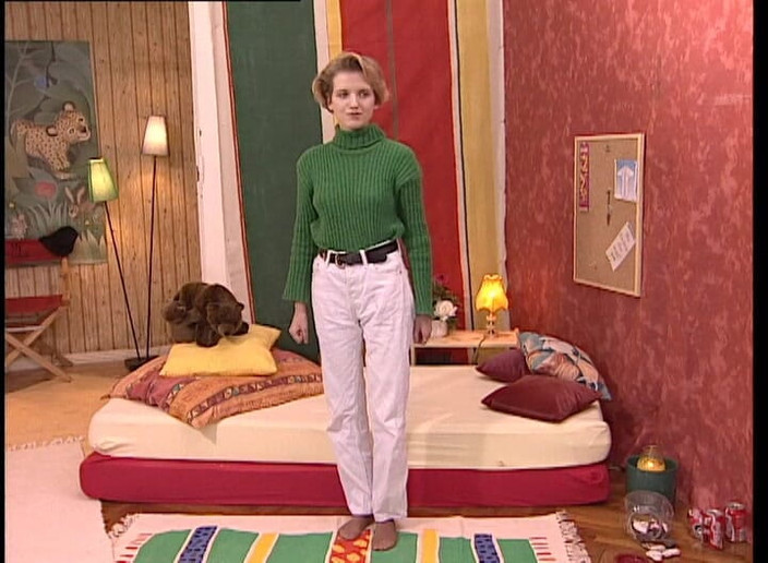 YOUR FIRST PORN: Chica universitaria - Antonia en softclip