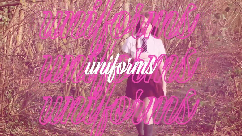 Olivia Keane: Olivia, 18 ans, suce la bite d’un inconnu