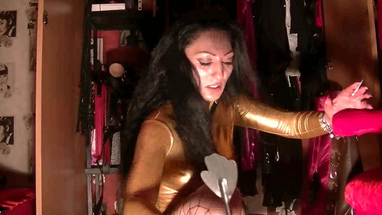 SassyTiff: Slave drink my pee
