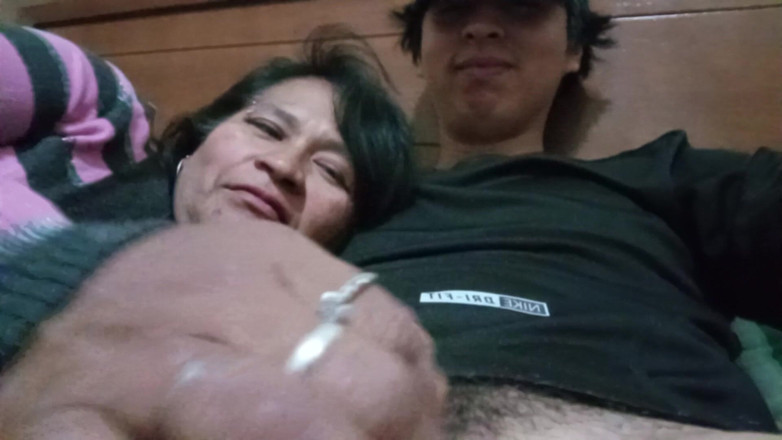 Moo DBOXXX: Ma belle-mère veut son lait, elle est accro à moi, maintenant...