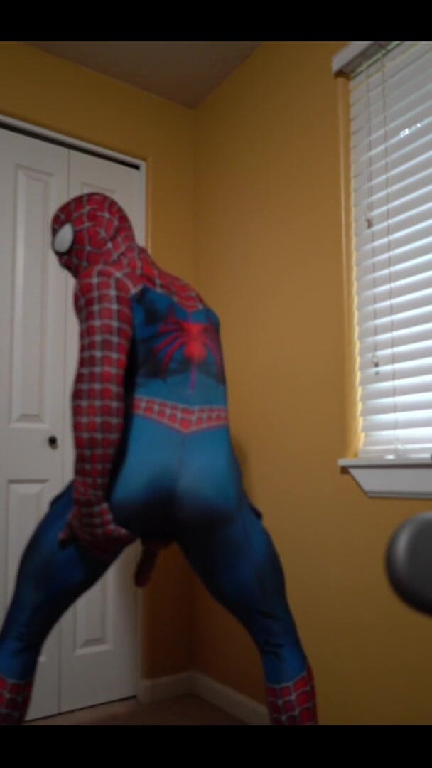 Reese Rideout: Gozando em uma fantasia de Homem-Aranha