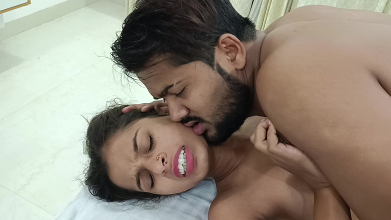 Londamaal123: La ragazza indiana vuole il sesso hardcore con il fidanzato