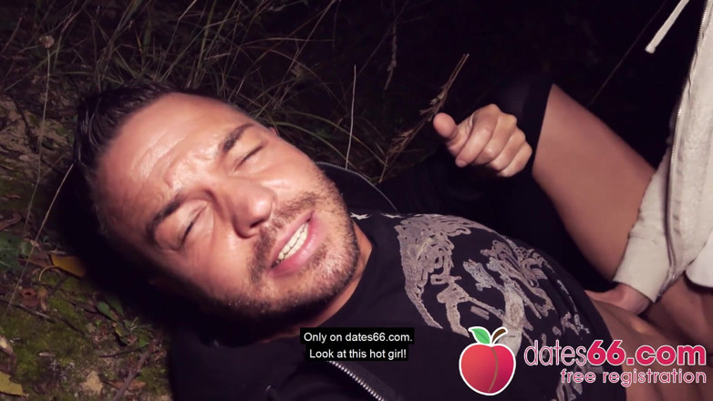 Dates66: Outdoor BANG! Kessie Shy behind Berlin billboard! (ENGLISH)