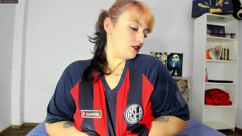 Belen Keisuke: Товстушка Белен Кейсуке розслабилася, насолоджуючись своїм тілом