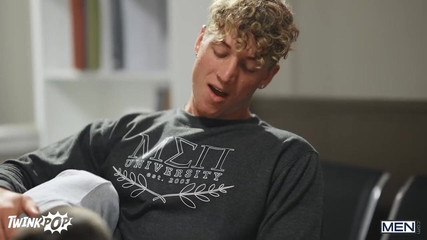 Twink pop studio: Twinkpop - Ryan Bailey versucht zu lernen, aber sein kumpel Felix...