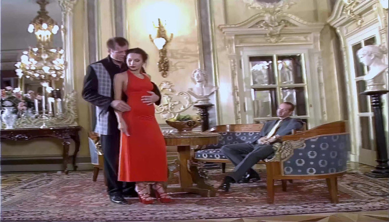 Antonio Adamo Film: Šéf sexy manželka dvakrát, zatímco paroháč sleduje