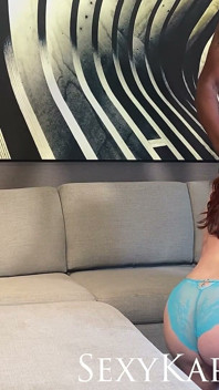 รุ่นแม่น่าเย็ดผมบลอนด์นมใหญ่ Karen Fisher และ Maggie Green โดนควยใหญ่ผิวดําขย่ม!