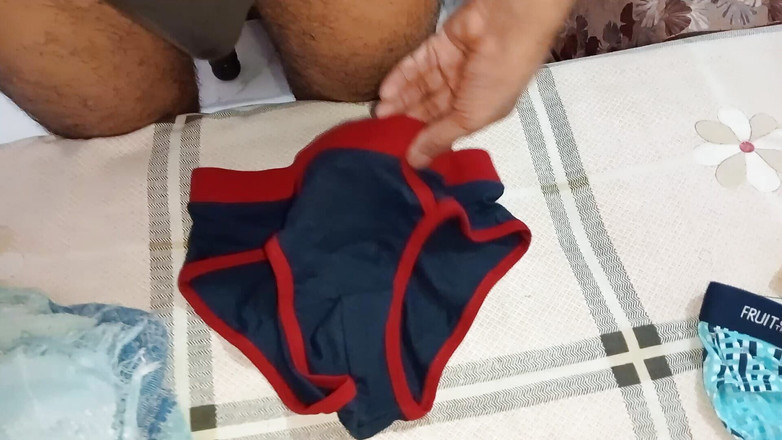 Fox Max: Garoto no banheiro o que está fazendo isso meu deus