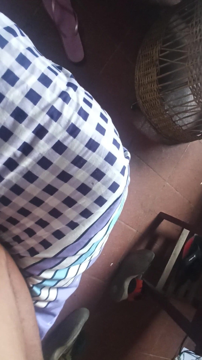 Eatrella j: A bunda do quatro da garota viral do Facebook