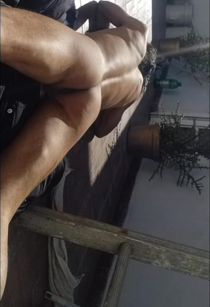 Nakedfer: Güneşlenme