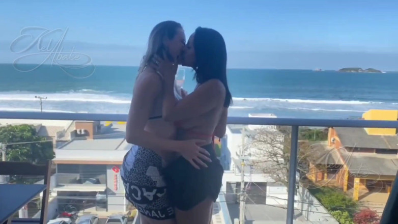 Kel Abate: I Met the Gorgeous Patty Wife at the Beach and...
