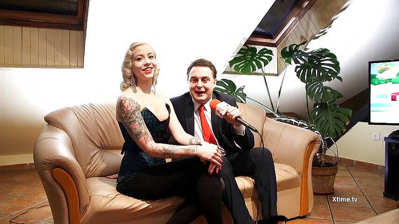 Andrea Dipre Channel: Andrea Dipre przeprowadza wywiad z blondynką