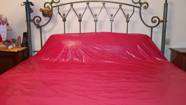 Sissy Cummy Lingerie: Zdeprawowany Mikołaj relaksuje się po świętach