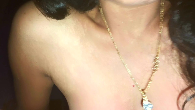 Myhotwife369: Memek sempit gadis perawan mumbai muncrat di atas kontol besar...