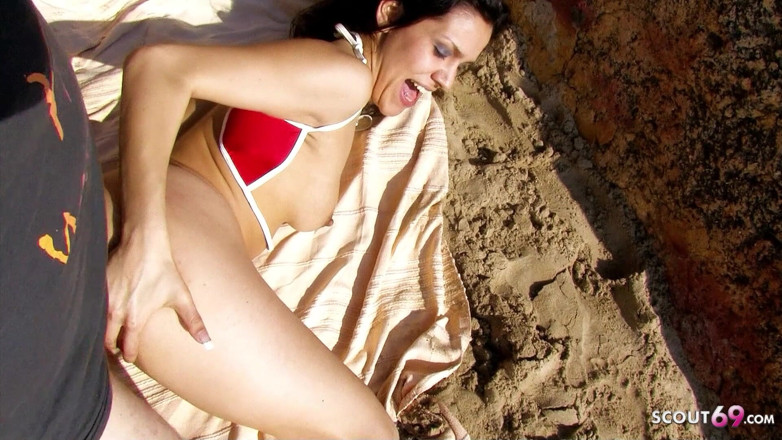 Full porn collection: Horny Latina Milf Samia is banged by a hotel guest...