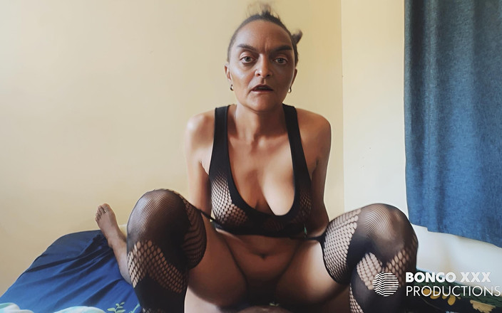 BongoXXX: Byla Jsem Příliš Nadržená, Musela Jsem Jezdit Na Masivním Ptákovi...