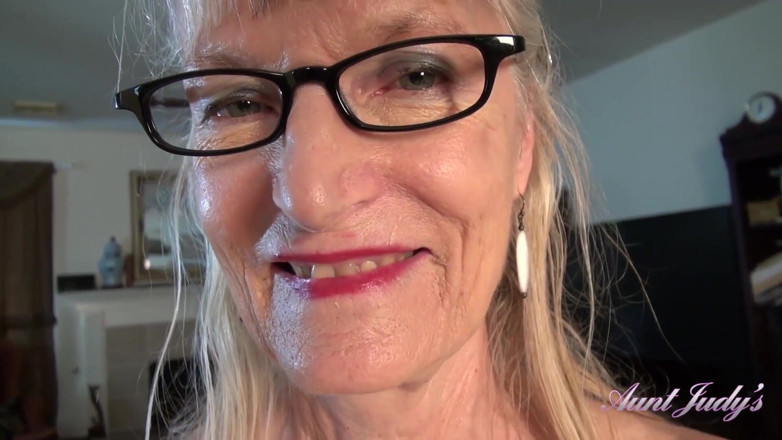 Aunt Judy's: AuntJudys - 69yo Texas amateur GILF Diane is your personal secretary