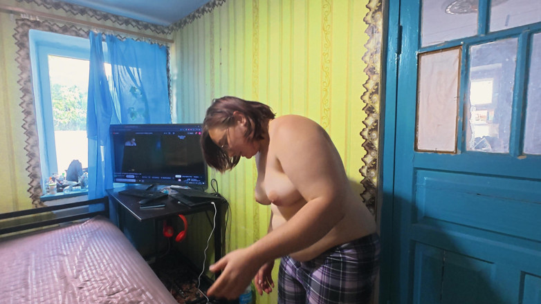 SchoolPrincess: Behind the Scenes, Uncut. We're Building a New Sex Bed