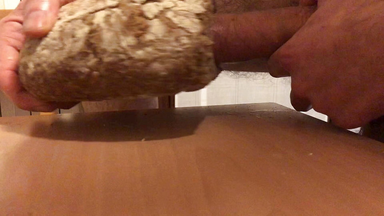 Francesco Spinozzi: Ngentot roti loaf