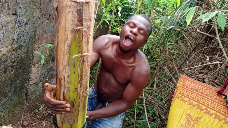 Moviesporn1: Une longue grosse bite est de nouveau sur la salope