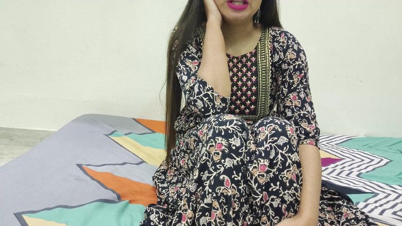 Saarabhabhi6: Selvagem fantasia sobre foder com meu meio-irmão