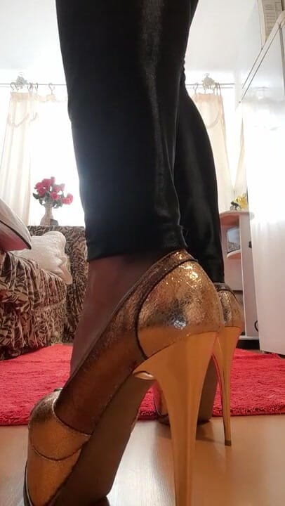 Stefany karoliny: Stefany Karoliny, wearing bright shiny leg pants so you can...