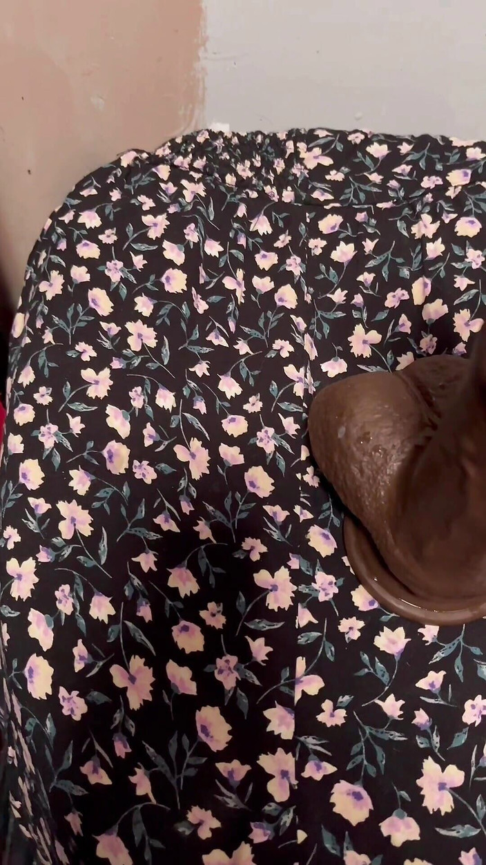 Nordic Roots & Teabeanie Scott: Si sega salivoso si succhia un dildo