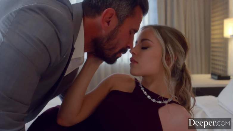 Deeper: Deeper. Bridesmaid Anna Claire Distracts the Jilted Groom